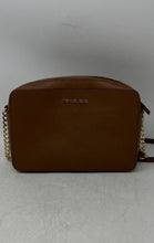 Load image into Gallery viewer, Michael Kors Womens Jet Set Brown Gold Chain Strap Zip Top Crossbody Handbag
