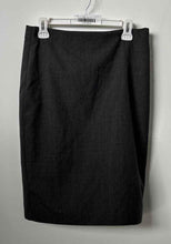 Load image into Gallery viewer, Ann Taylor Womens Gray Regular Fit Back Zipper Straight &amp; Pencil Skirt Size 10
