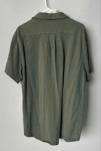 Load image into Gallery viewer, J.Crew Mens Green Cotton Spread Collar Short Sleeve Button-Up Shirt Size Large
