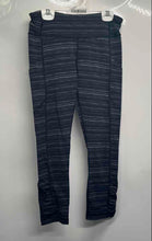 Load image into Gallery viewer, Lululemon Athletica Womens Blue Striped Activewear Compression Legging Size 6
