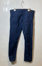 Load image into Gallery viewer, Hugo Boss Mens Blue Dark Wash Pockets Denim Straight Leg Jeans Size 38X32
