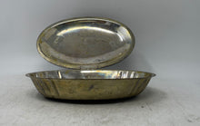 Load image into Gallery viewer, Vintage Wooden Handle Detailed Oval Shape Silent Butler Crumb Catcher
