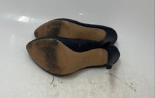 Load image into Gallery viewer, Jessica Simpson Womens Black Snake Print Pointed Toe Slip-On Pump Heels Size 7M

