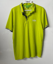 Load image into Gallery viewer, Hugo Boss Mens Green Modern Fit Moisture Manager Short Sleeve Size Medium

