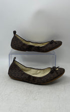 Load image into Gallery viewer, Michael Kors Womens Juliette Brown Logo Print Slip-On Ballet Flats Size 8M
