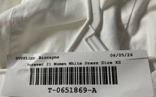 Load image into Gallery viewer, Forever 21 Womens White Strapless Sweetheart Neck Fit &amp; Flare Dress Size XS
