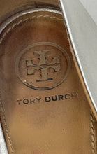 Load image into Gallery viewer, Authentic Tory Burch Womens Benton 55128 Silver-Tone Ballet Flats Sz 9.5 Damaged
