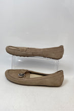 Load image into Gallery viewer, Michael Kors Womens Beige Leather Slip-On Casual Loafer Shoes Size 9
