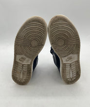 Load image into Gallery viewer, Nike Boys Air Jordan 1 Retro High 705300-405 Navy Blue Sneaker Shoes Size 6.5Y
