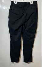 Load image into Gallery viewer, Gap Womens Black Flat Front Slash Pockets Straight Leg Cropped Pants Size 2
