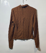 Load image into Gallery viewer, H&amp;M Womens Brown Crinkled Long Sleeve Turtleneck Regular Fit Blouse Top Size M
