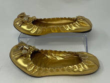 Load image into Gallery viewer, Authentic Tory Burch Womens Gold Tone Leather Ballet Flats Size 8M Worn
