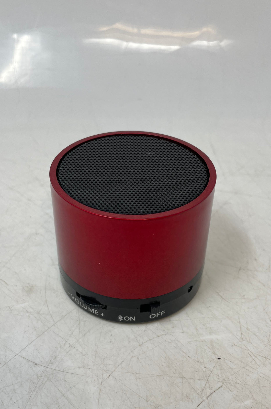 Aarp Model CFS-S10 Black Red Wireless Bluetooth Portable Speaker Not Tested