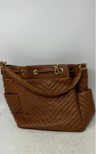 Load image into Gallery viewer, Borse In Pelle Womens Brown Chevron Quilted Leather Bucket &amp; Drawstring Bag
