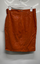 Load image into Gallery viewer, Guess Womens Rust Flat Front Back Zipper Short Straight &amp; Pencil Skirt Size M
