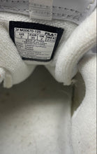 Load image into Gallery viewer, Fila Kids Disruptor II X FX-100 Lux 3FM00670-125 White Sneaker Shoes Size 3
