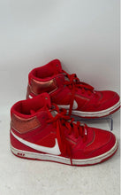 Load image into Gallery viewer, Nike Womens Air Prestige 3 Red Lace-Up Sneakers Shoes Size 7
