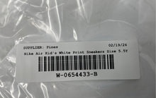 Load image into Gallery viewer, Nike Boys Air Max 90 SE 2 DB4187-100 White Print Running Sneaker Shoes Size 5.5Y
