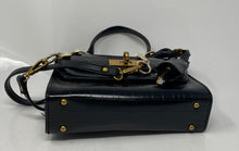 Load image into Gallery viewer, Steve Madden Womens Black Croc-Embossed Inner Pockets Turn Lock Crossbody Purse
