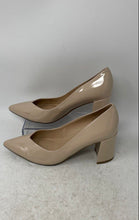 Load image into Gallery viewer, Marc Fisher Womens Caitlin Cream Patent Leather Pointed Toe Pump Heels Size 8M
