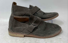 Load image into Gallery viewer, Vince Womens Gray Suede Low Top Round Toe Slip-On Oxford Shoes Size 5 M
