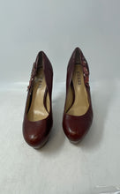 Load image into Gallery viewer, Guess Womens Brown Leather Slip-On Round Toe Stiletto Pump Heels Size 7.5 M
