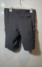 Load image into Gallery viewer, DKNY Mens Gray Flat Front Slash Pockets Outdoor Cargo Shorts Size 30

