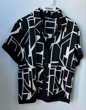 Load image into Gallery viewer, Karl Lagerfeld Womens Black White Geometric Short Sleeve Button-Up Shirt Size M
