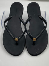 Load image into Gallery viewer, Authentic Tory Burch Womens Chelsea Black Flat Flip Flop Sandals Size 5M Worn

