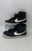 Load image into Gallery viewer, Nike Kids Blazer Mid 77 DA4086-002 Black Lace-Up Basketball Shoes Size 4Y
