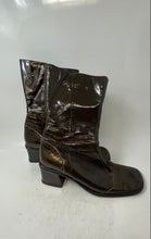 Load image into Gallery viewer, Fantasy Womens Brown Square Toe Pull-On Ankle Boots Size EUR 41
