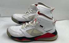 Load image into Gallery viewer, Authentic Nike Mens Air Jordan Mars 270 Multicolor Sneakers Shoes Size 12

