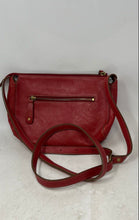 Load image into Gallery viewer, Dakota Womens Red Leather Inner Pockets Adjustable Strap Zipper Crossbody Bag
