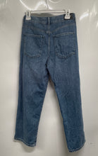 Load image into Gallery viewer, Express Womens Blue Denim Medium Wash High Rise Wide Leg Cropped Jeans Size 4
