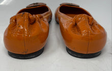 Load image into Gallery viewer, Authentic Tory Burch Womens Burnt Orange Ballet Flats Size 7.5 M Damaged
