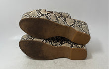 Load image into Gallery viewer, Dolce Vita Womens Lenni Beige Brown Snake Print Buckle Platform Sandals Size 10M
