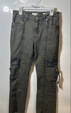 Load image into Gallery viewer, Forever 21 Womens Gray Belt Loops Button Front Multiple Pockets Cargo Pants 29
