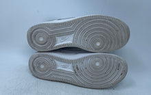 Load image into Gallery viewer, Nike Kids Air Force 1 LE White Low Top Lace-Up Sneaker Shoes Size 5.5Y
