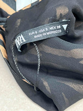 Load image into Gallery viewer, Zara Leopard Blouse Size S
