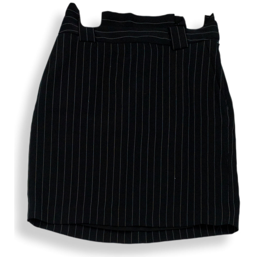 Express Womens Skirt Black Striped Flat Front Knee Length Mini Skirt Size 00