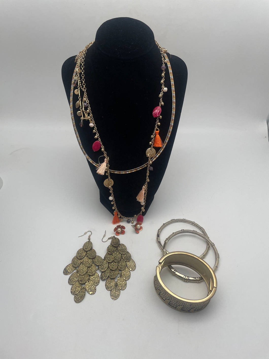 Assorted Bundle Of Gold Tone Beaded Chain Necklace Bracelet And Earrings 184.9g