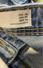 Load image into Gallery viewer, Zara Girls Blue Dark Wash Flat Front Distressed Denim Jean Shorts Size 4
