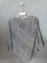 Load image into Gallery viewer, New York &amp; Company Womens White Black Houndstooth Long Sleeve Blouse Top Size M
